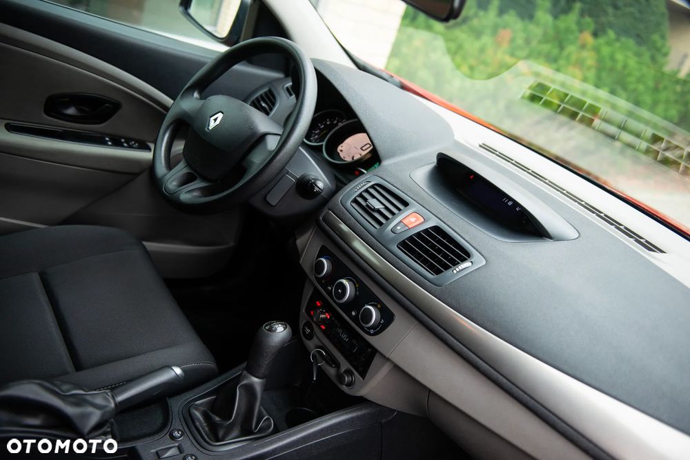 Renault Megane 1.6 16V 110 Dynamique - 27