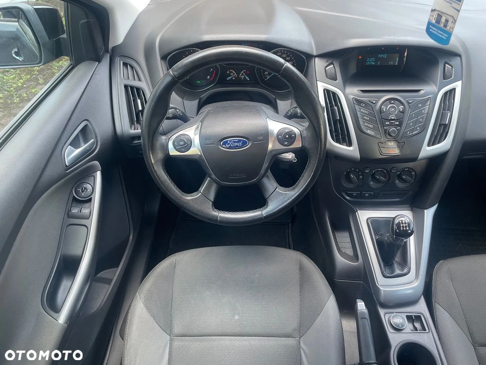 Ford Focus 1.6 Ambiente - 10