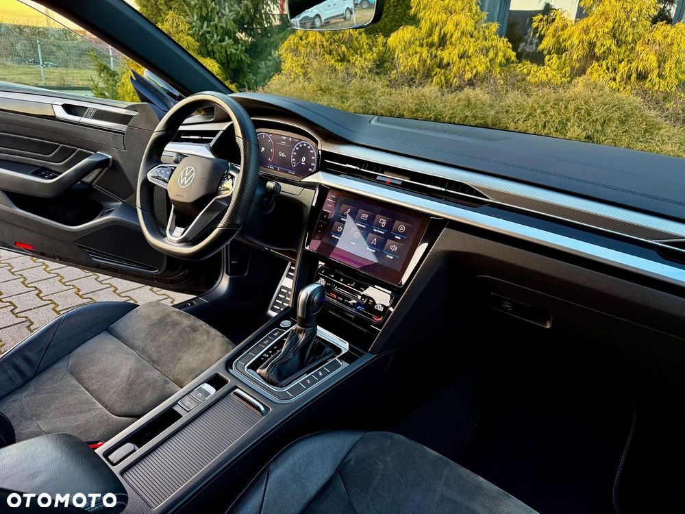 Volkswagen Arteon 2.0 TDI SCR DSG R-Line - 24