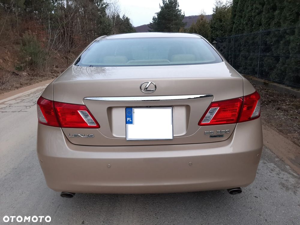 Lexus ES - 5