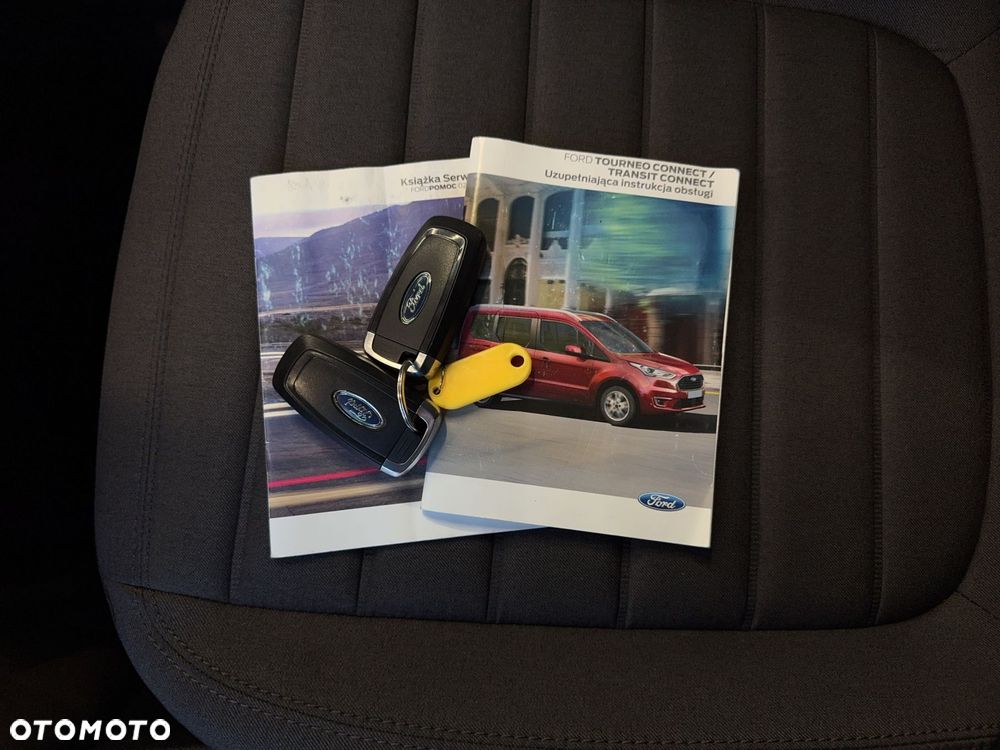 Ford Tourneo Connect - 24