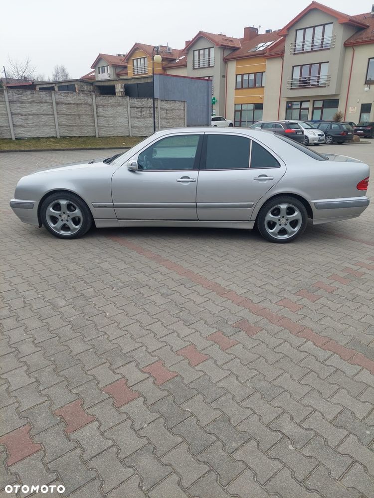 Mercedes-Benz Klasa E - 6