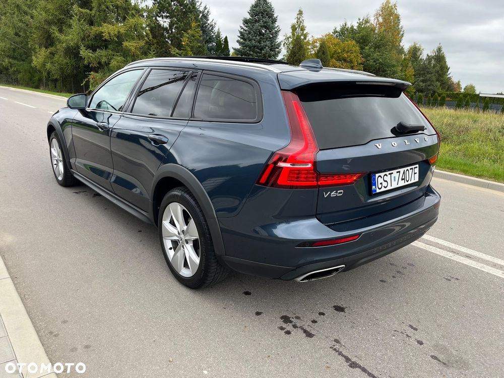 Volvo V60 Cross Country D4 AWD Geartronic Pro - 4