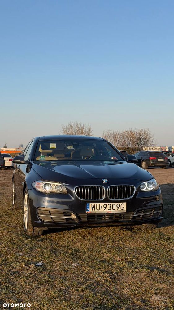 BMW Seria 5 525d xDrive - 4