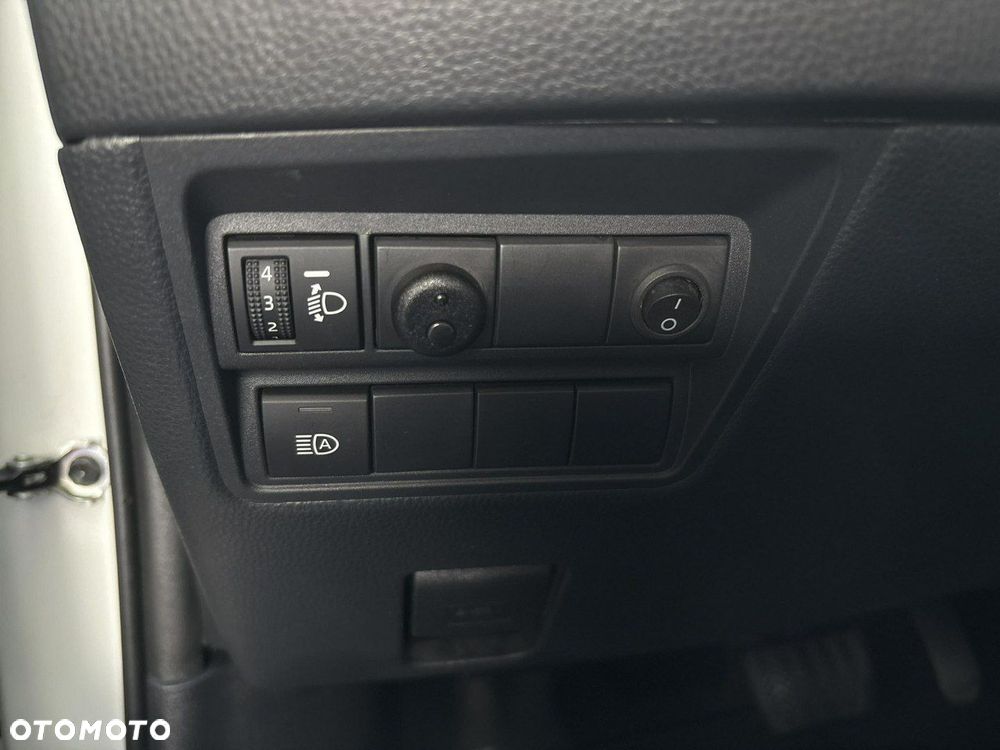 Toyota Yaris - 16
