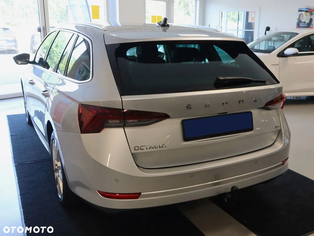 Skoda Octavia 2.0 TDI DSG 4x4 Style - 4