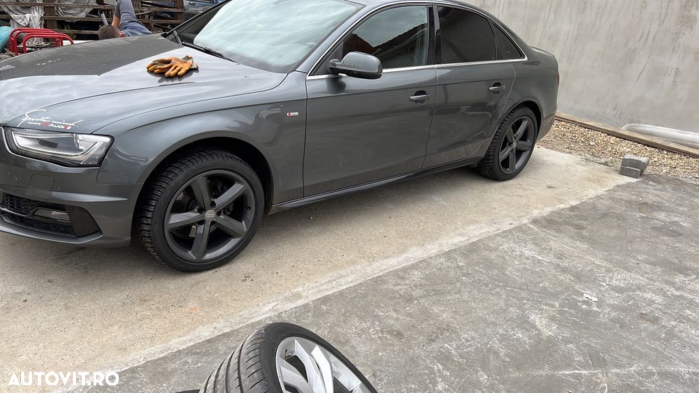 Audi A4 2.0 TDI DPF clean diesel quattro S tronic S line Sportpaket - 25