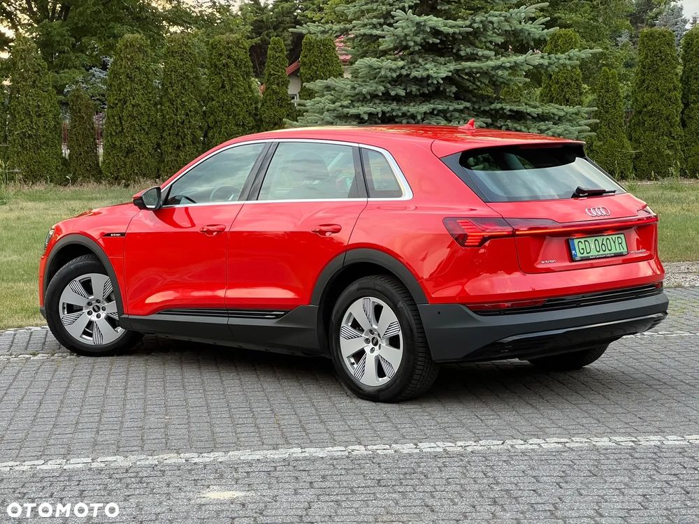 Audi e-tron - 11