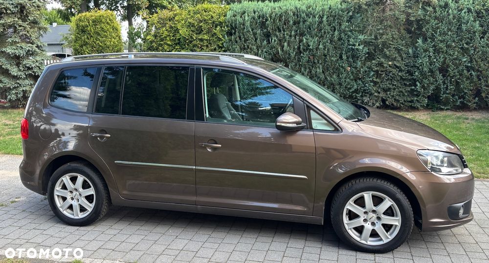 Volkswagen Touran 2.0 TDI DPF BlueMotion Technology Comfortline - 12