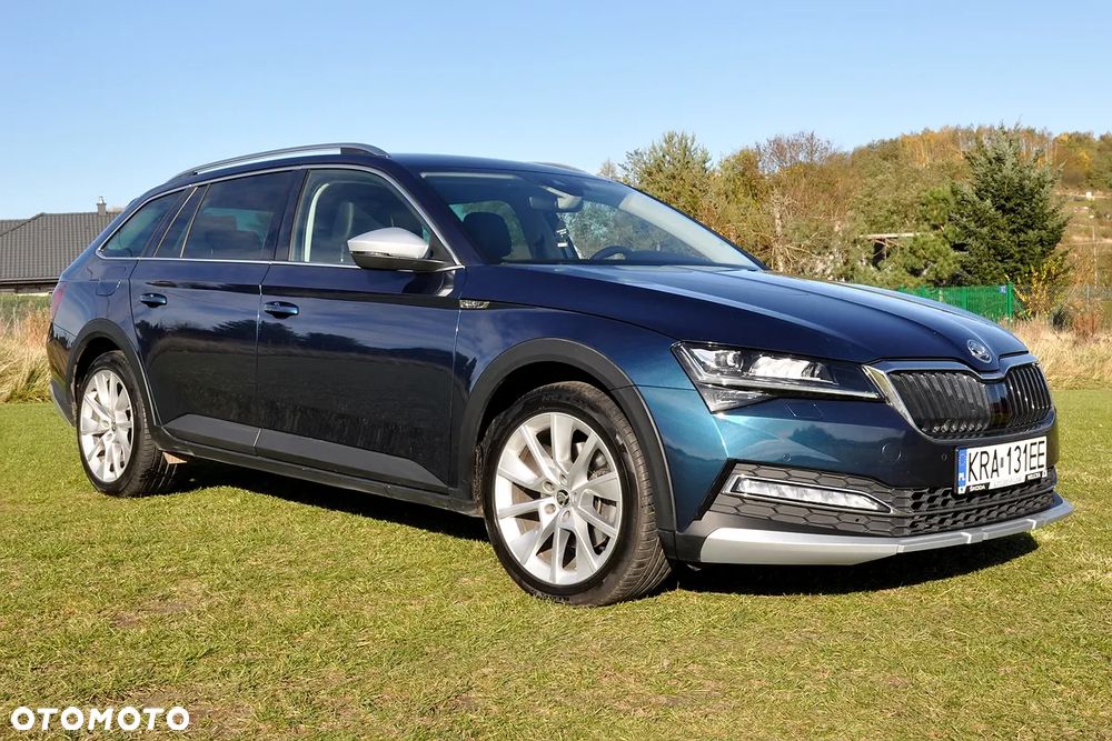 Skoda Superb Combi 2.0 TDI 4x4 DSG Scout - 3