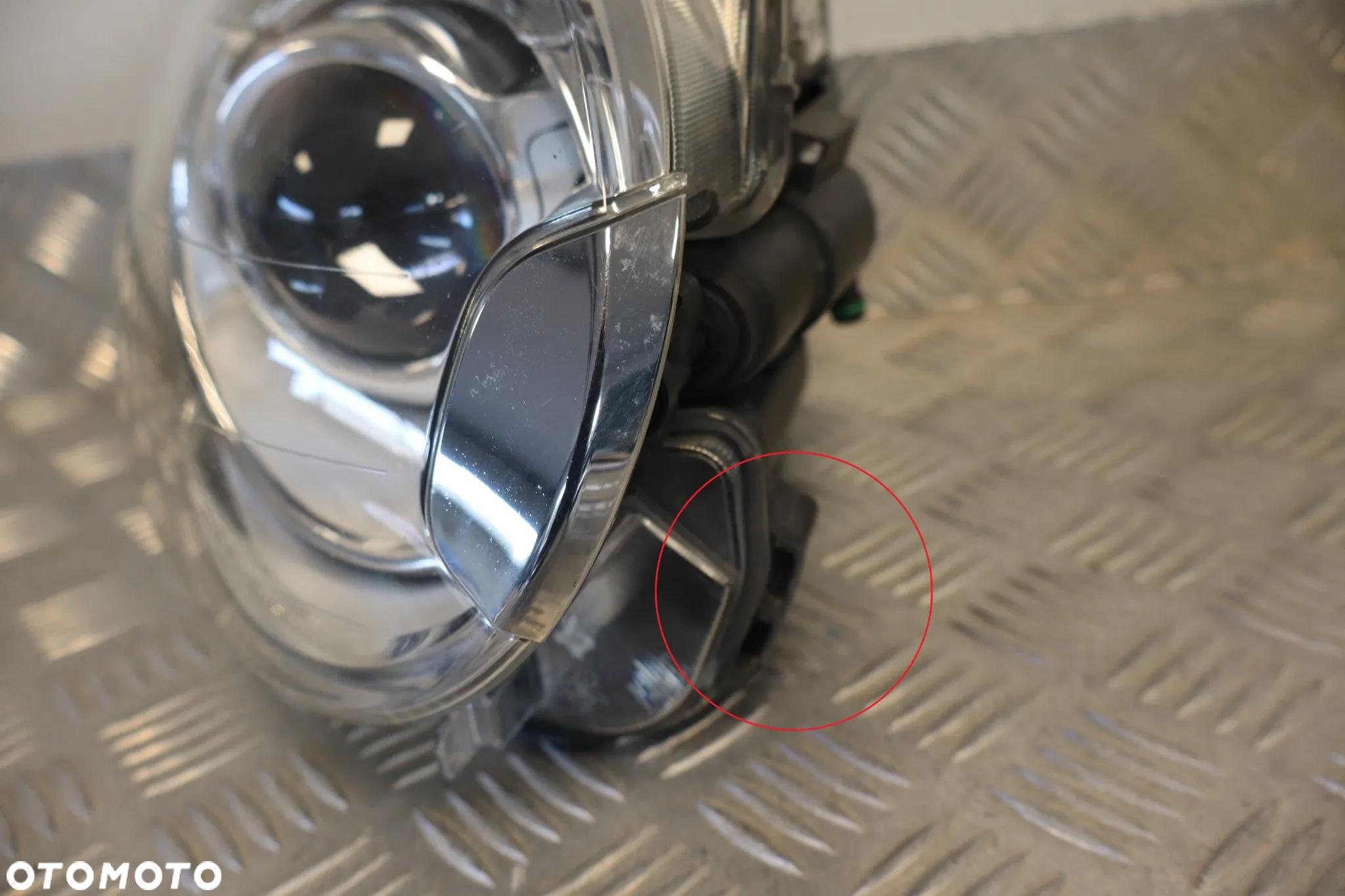 LAMPA PRZEDNIA PRZÓD PRAWA LEWA FIAT 500 XENON 2007-2015 - 27