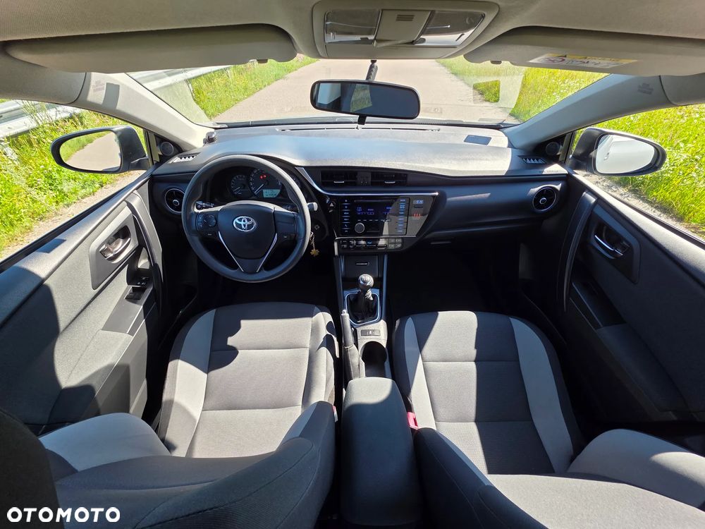 Toyota Auris 1.33 VVT-i Active - 16