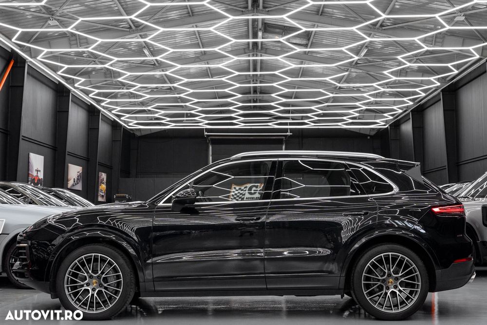 Porsche Cayenne S - 31