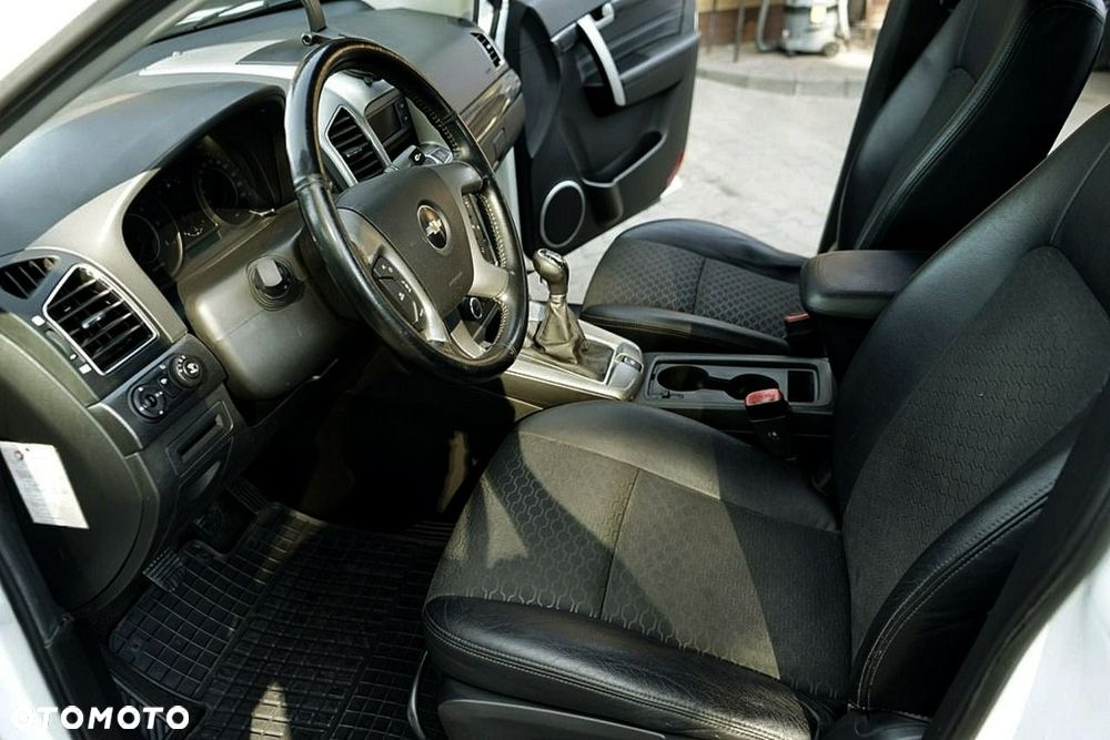 Chevrolet Captiva 2.2 2WD LS - 11