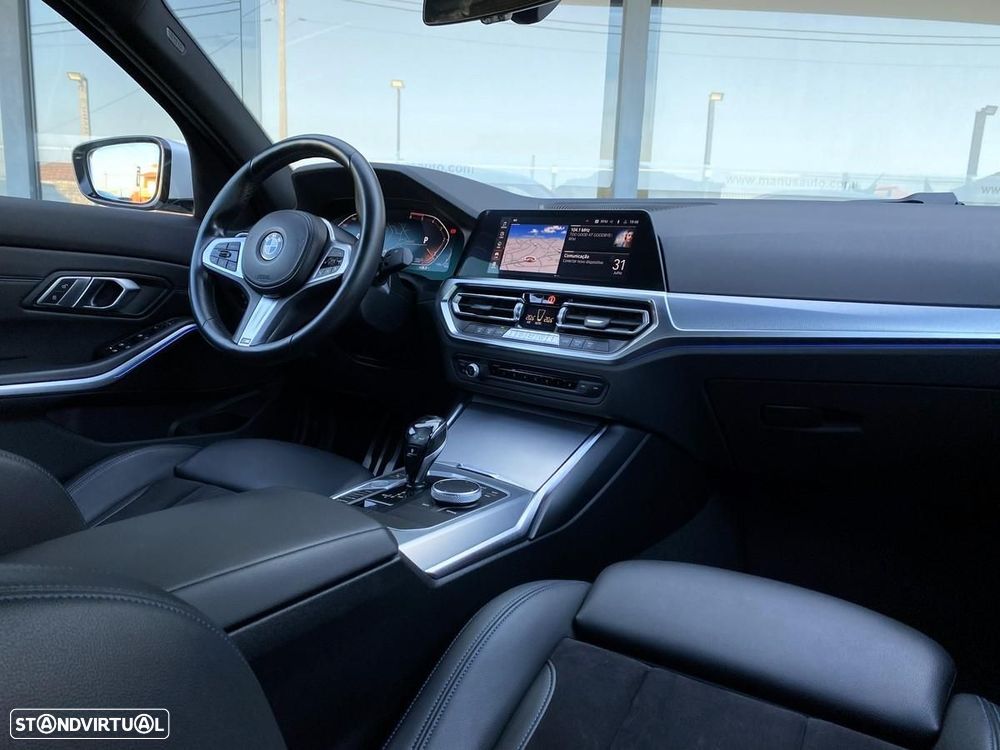 BMW 318 d Pack Desportivo M Auto - 14