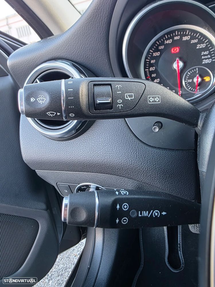 Mercedes-Benz GLA 180 d Urban - 24