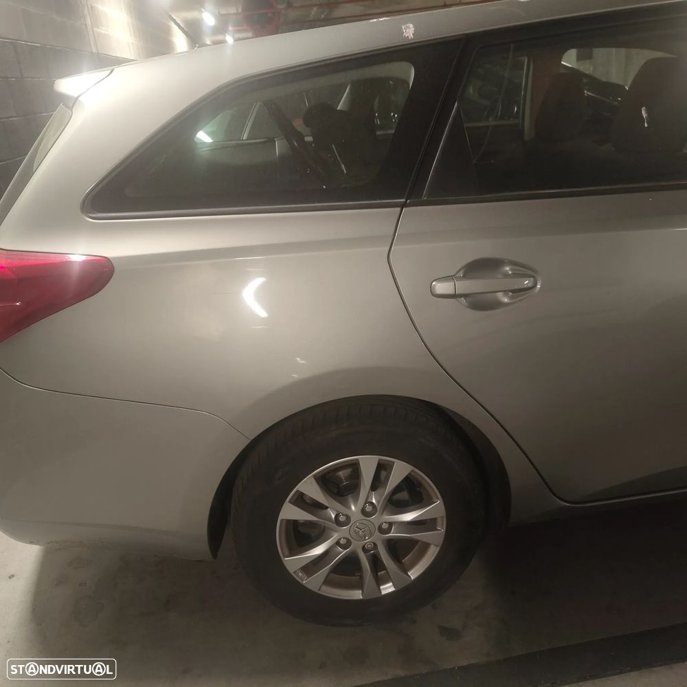 Toyota Auris Touring Sports - 7