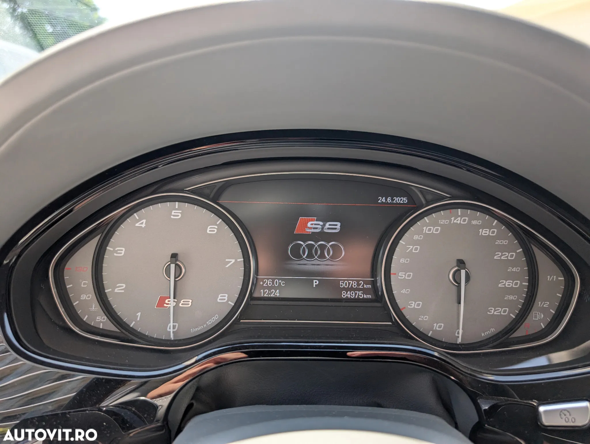 Audi S8 Plus - 8