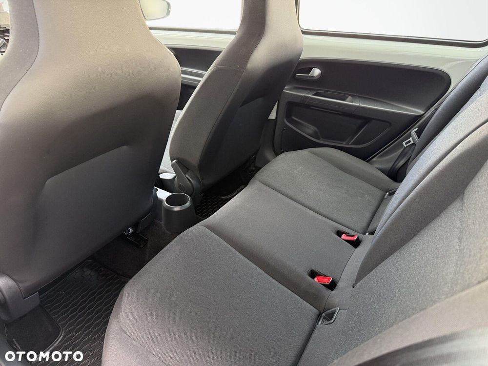 Volkswagen up! - 12