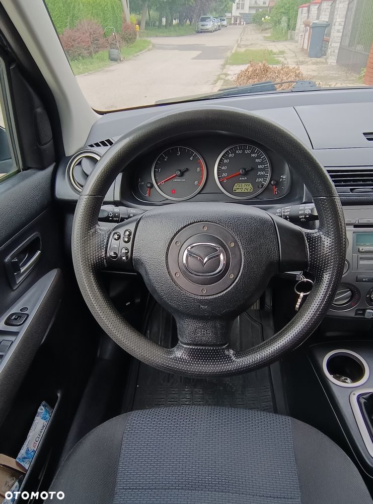 Mazda 2 - 6