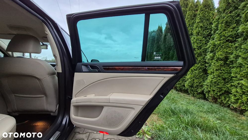 Skoda Superb 2.0 TDI L&K DSG - 32