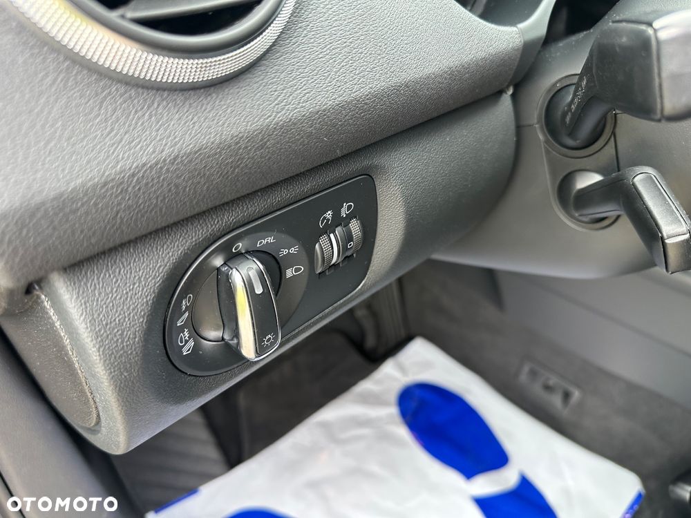 Audi A3 3-drzwiowe 1.6 Ambiente - 28
