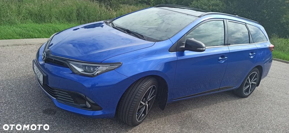 Toyota Auris 1.6 Selection - 3