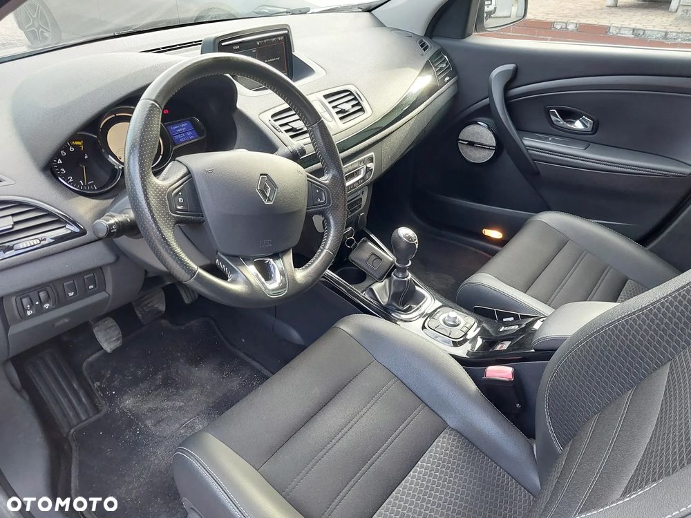 Renault Megane ENERGY TCe 130 Start & Stop Bose Edition - 15