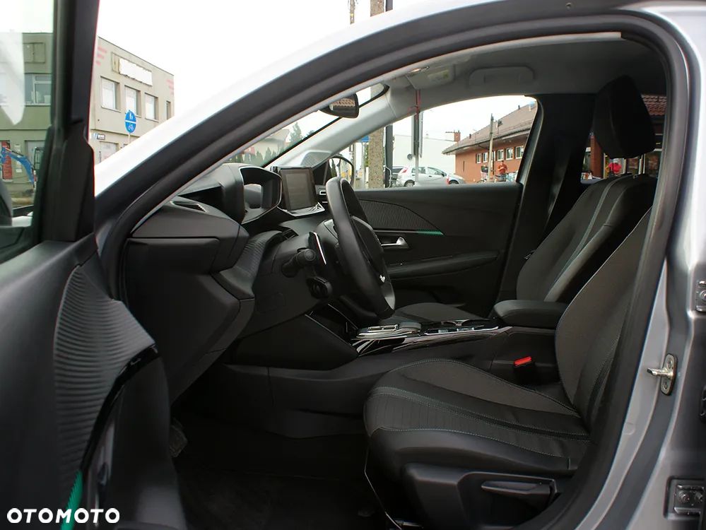 Peugeot 208 1.2 PureTech Allure S&S EAT8 - 14
