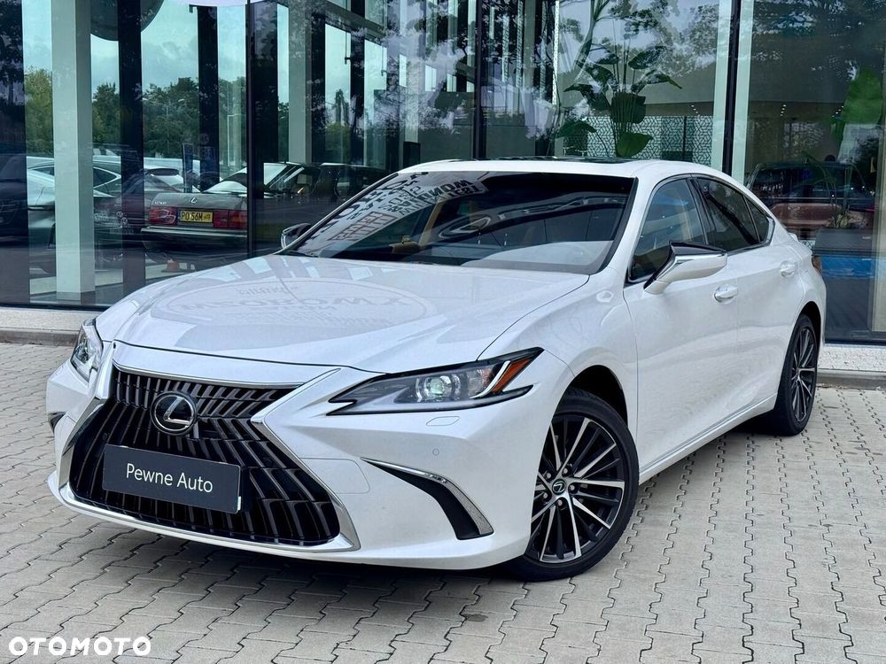 Lexus ES - 10