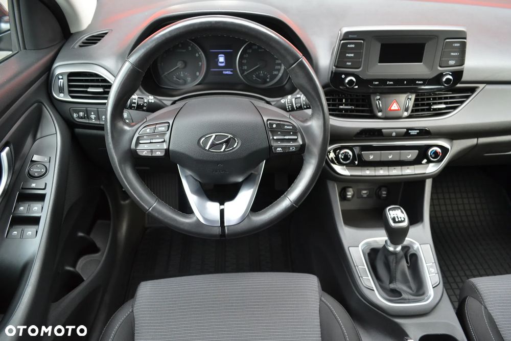 Hyundai i30 1.5 DPI Classic + - 14