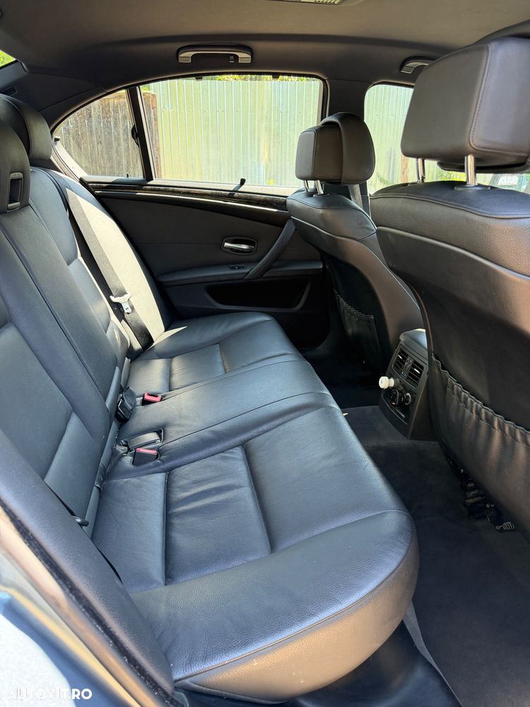 BMW Seria 5 523i Aut. - 7