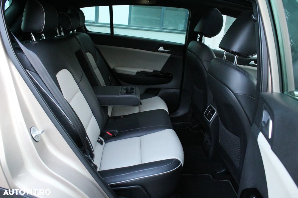 Kia Sportage 2,0 CRDI AWD Aut. GT Line - 10