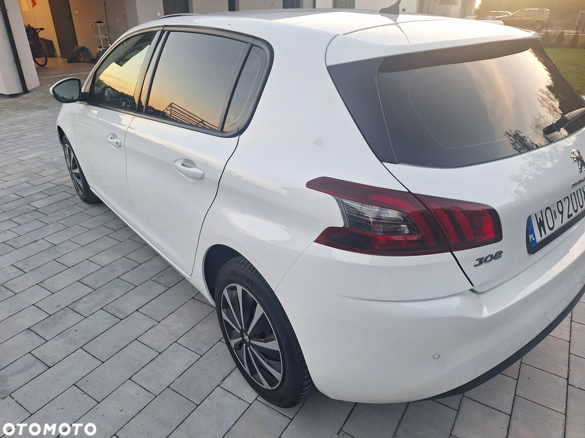 Peugeot 308 1.5 BlueHDi Allure S&S - 7