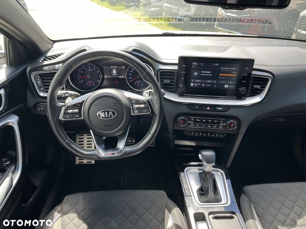 Kia ProCeed - 13