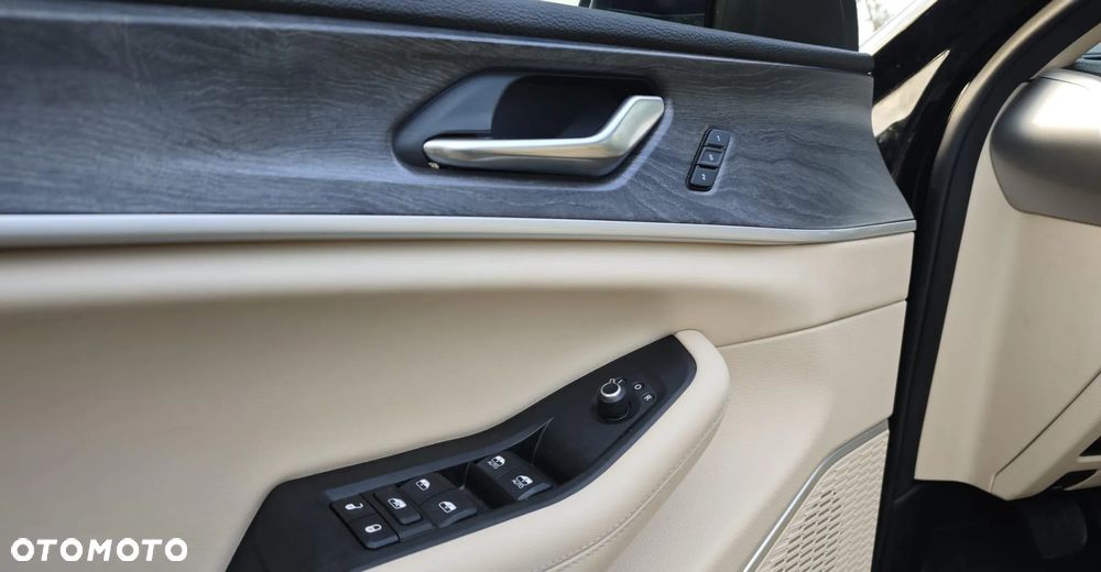 Jeep Grand Cherokee - 16