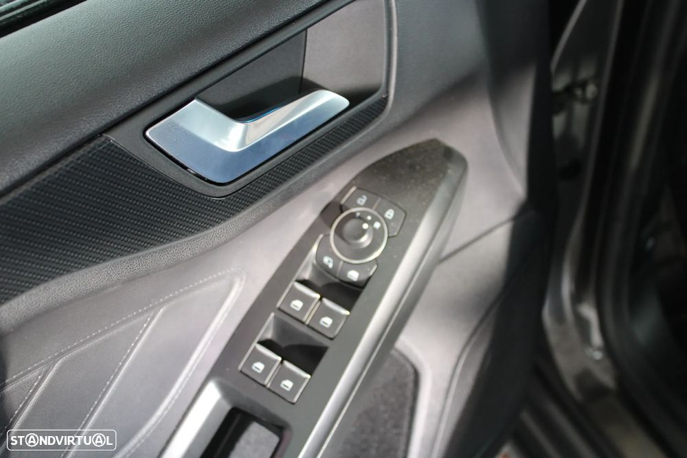 Ford Focus 1.0 EcoBoost MHEV ST-Line X - 6