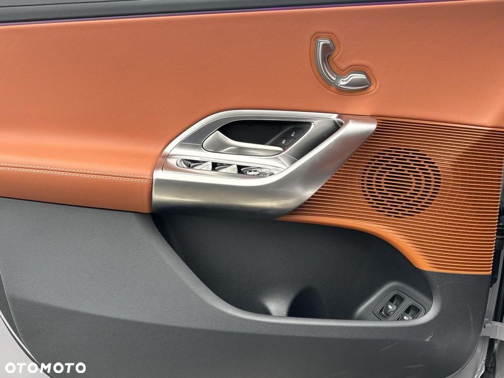 Mercedes-Benz GLC - 12