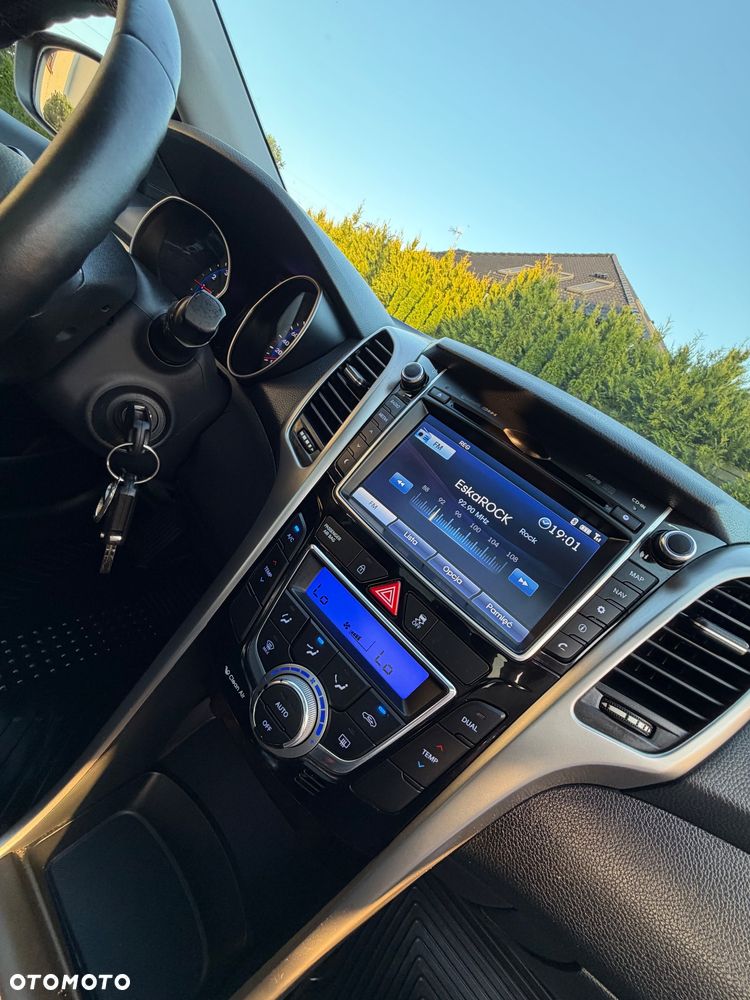 Hyundai i30 blue 1.6 GDI Passion - 19