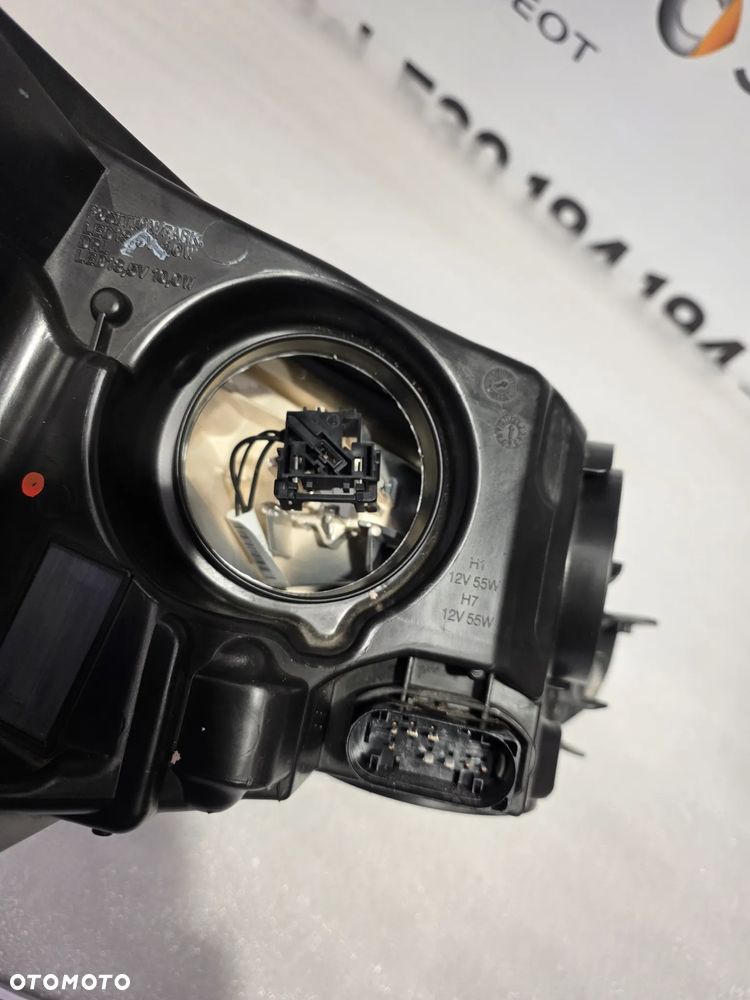 FORD FOCUS MK3 10- KOMPLET LAMP LEWA + PRAWA LAMPA PRZEDNIA PRZÓD CIEMNA ST / TITANIUM , NR BM51-132029-CH / BM51-13W030-CH , NR AUKCJI LPP264 - 37