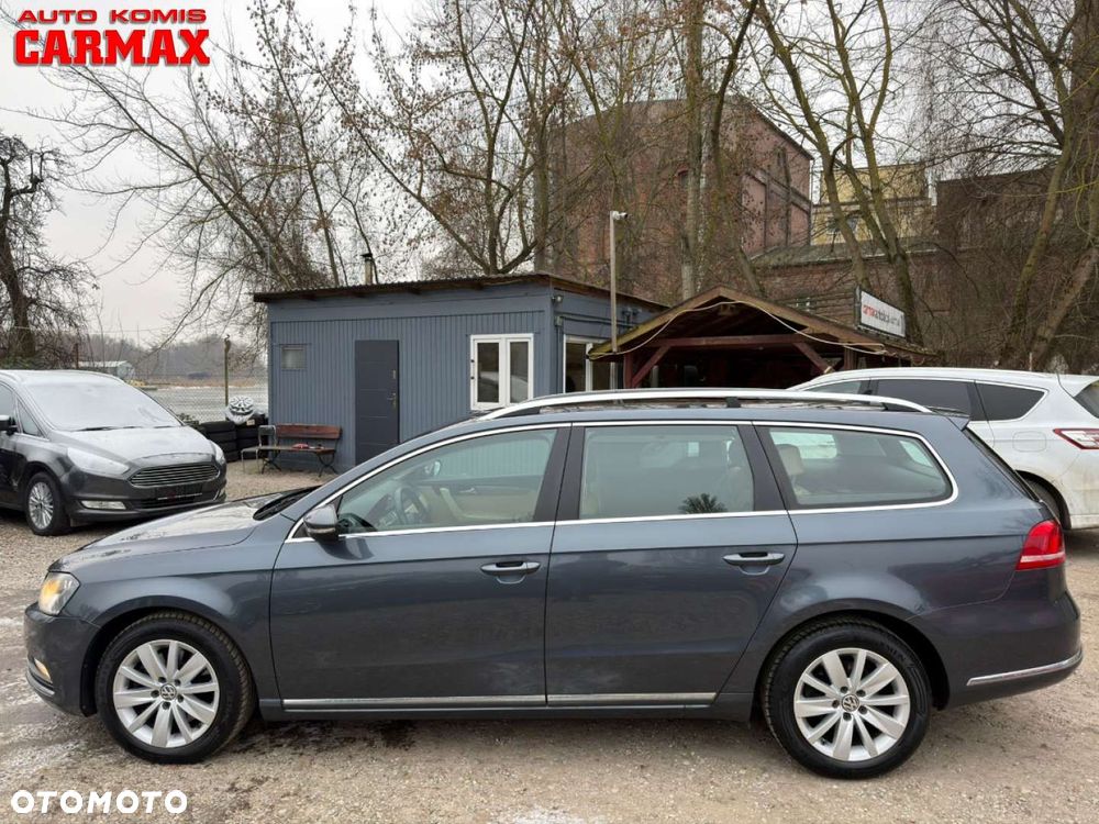 Volkswagen Passat - 4