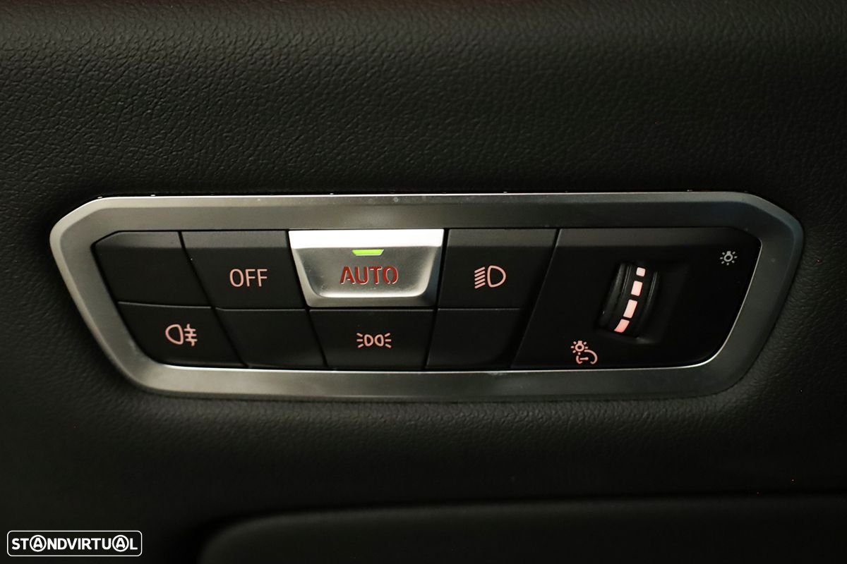 BMW X5 45 e xDrive Pack M - 25