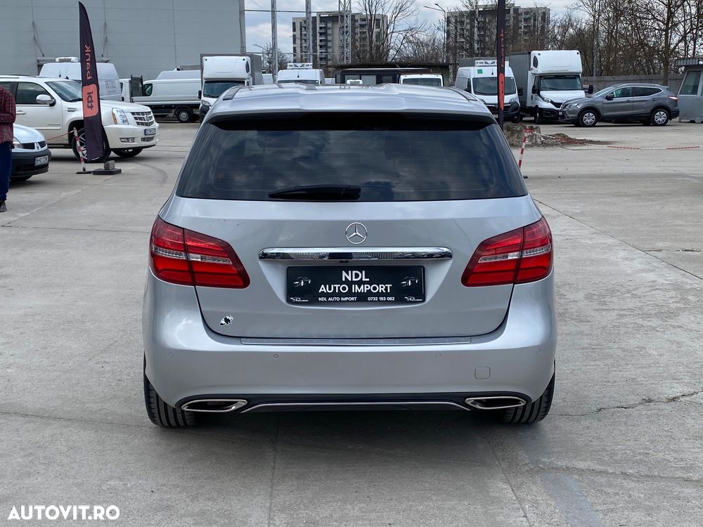 Mercedes-Benz B 180 d 7G-DCT AMG Line - 23