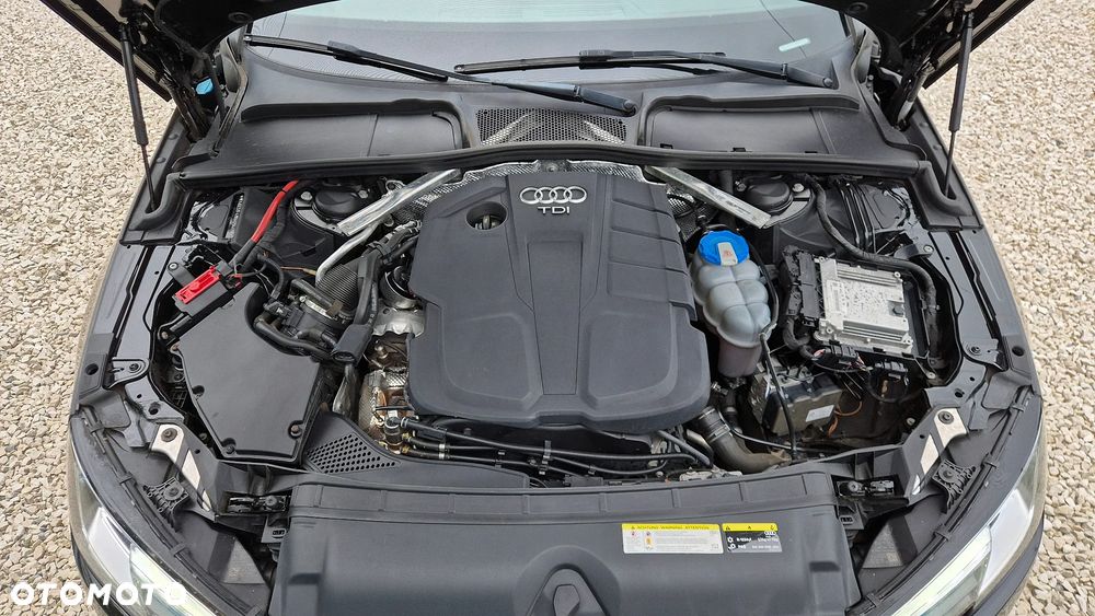 Audi A4 Avant 2.0 TDI DPF clean diesel quattro S tronic S line Sportpaket - 29