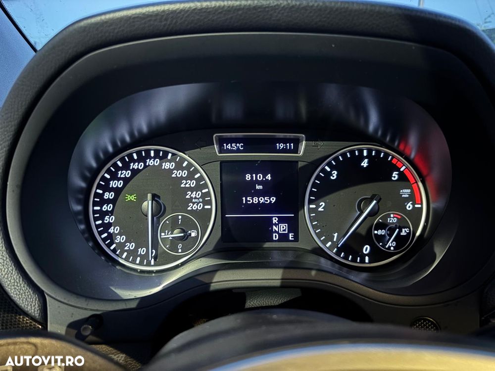 Mercedes-Benz B 180 - 9