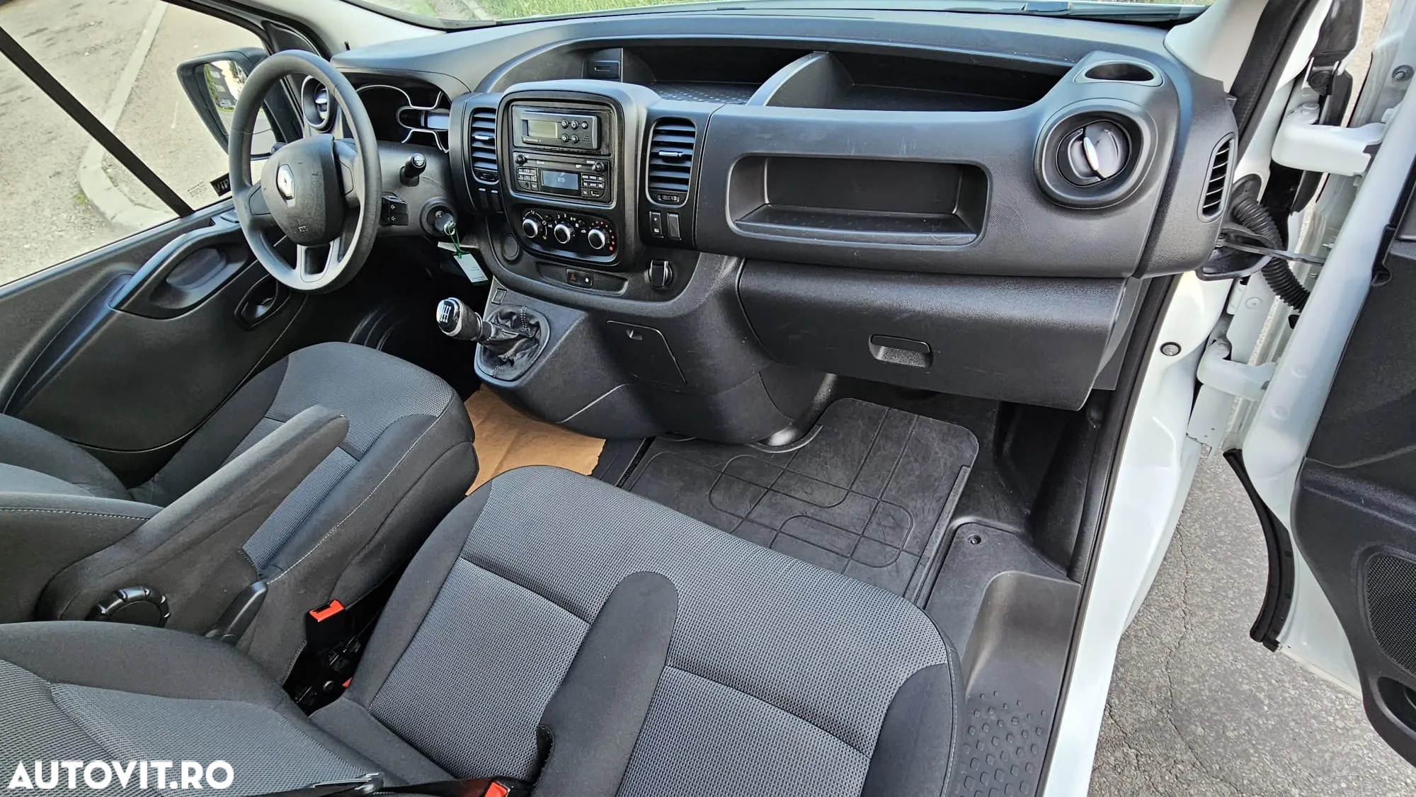Renault Trafic 2.0 Blue dCi 120 Furgon Cabina Dubla L2H1 Authentique - 13