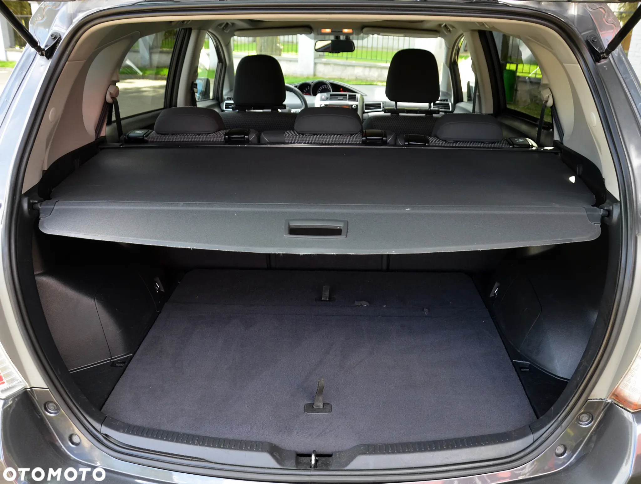 Toyota Verso 1.6 D-4D Premium - 10