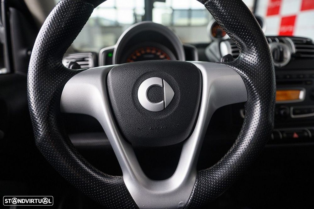 Smart Fortwo Cabrio 1.0 T Brabus Xclusive - 37