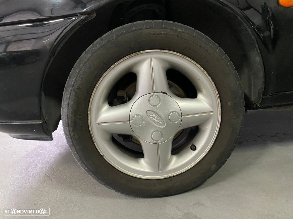 Ford Fiesta 1.25 Studio - 19