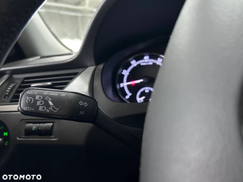 Skoda RAPID 1.0 TSI Style - 14